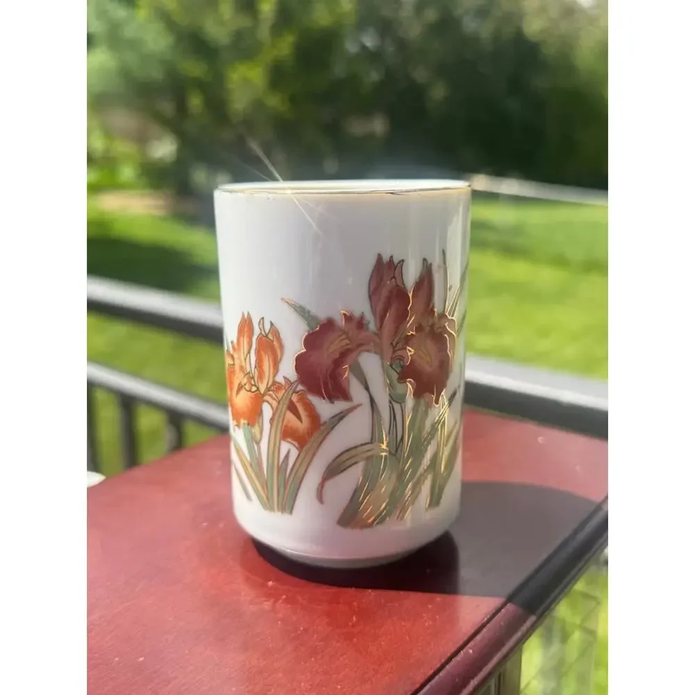 Set of 4 Vintage Japanese Iris Tea Cups – Elegant Mid-Century Porcelain Tumbler
